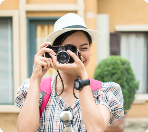 Workshops-and-classes-of-art,-photography,-local-crafts